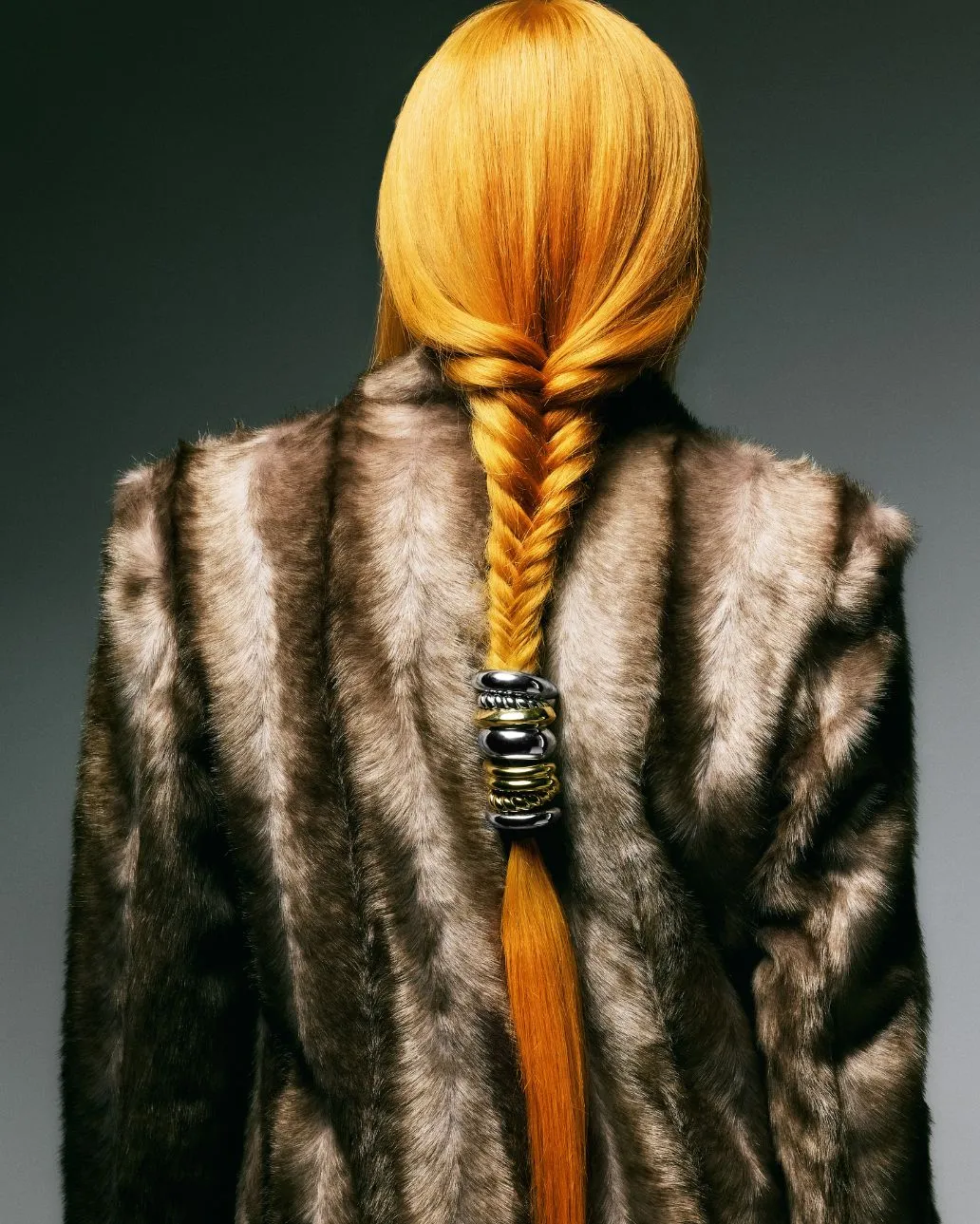 SLEEK HAIR TIE